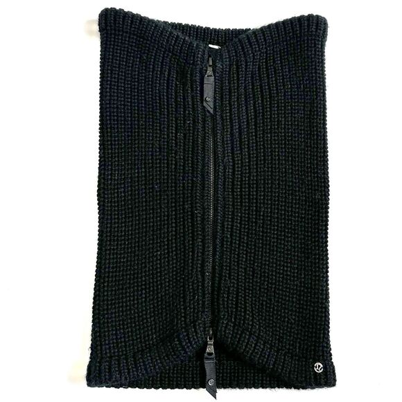 Lululemon Black Snood Scarf Will Be Cozy Wool Knit Wrap Women’s Winter Merino - Picture 1 of 5